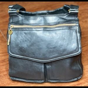 Vintage Inspired Fossil: Black Women’s Shoulder Strap Purse
